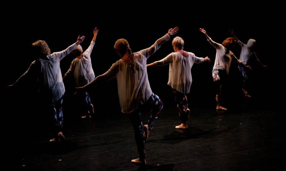merce cunningham choreographic stlye Iii a case study of merce cunningham’s use of the lifeforms computer choreographic system in the making of trackers thesis for ma under special arrangements. merce cunningham choreographic stlye Iii a case study of merce cunningham’s use of the lifeforms computer choreographic system in the making of trackers thesis for ma under special arrangements.